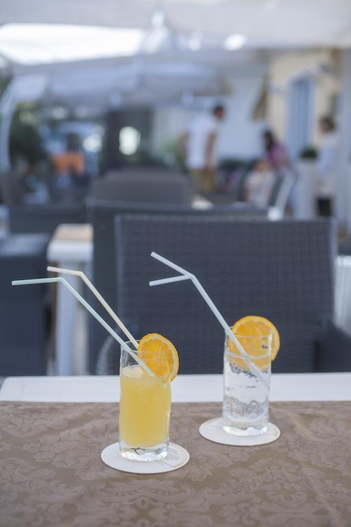 Hotel Romagna Riccione Esterno foto
