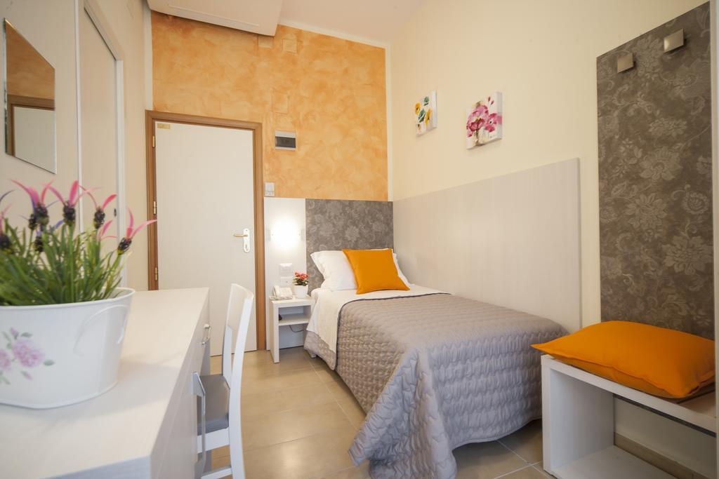 Hotel Romagna Riccione Camera foto