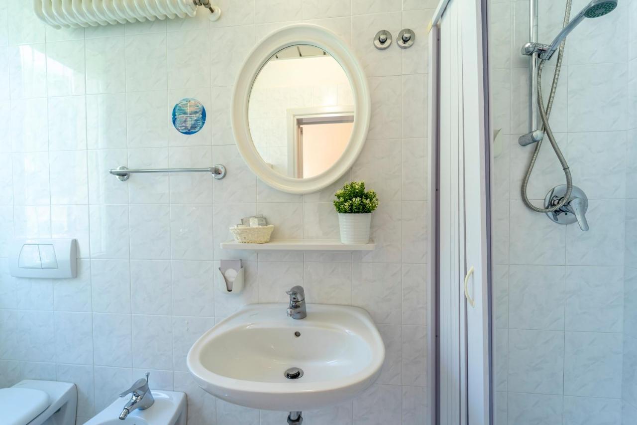 Hotel Romagna Riccione Esterno foto