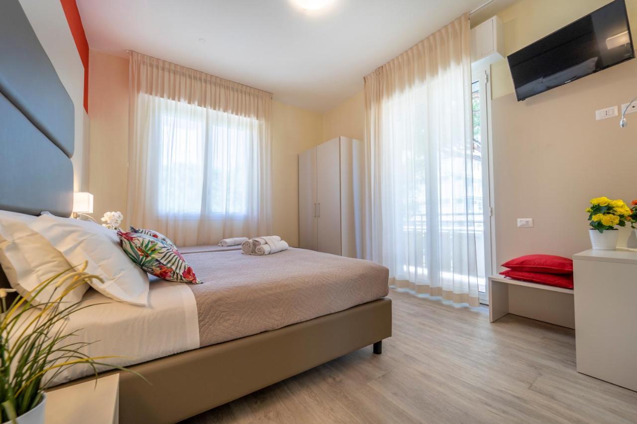 Hotel Romagna Riccione Esterno foto