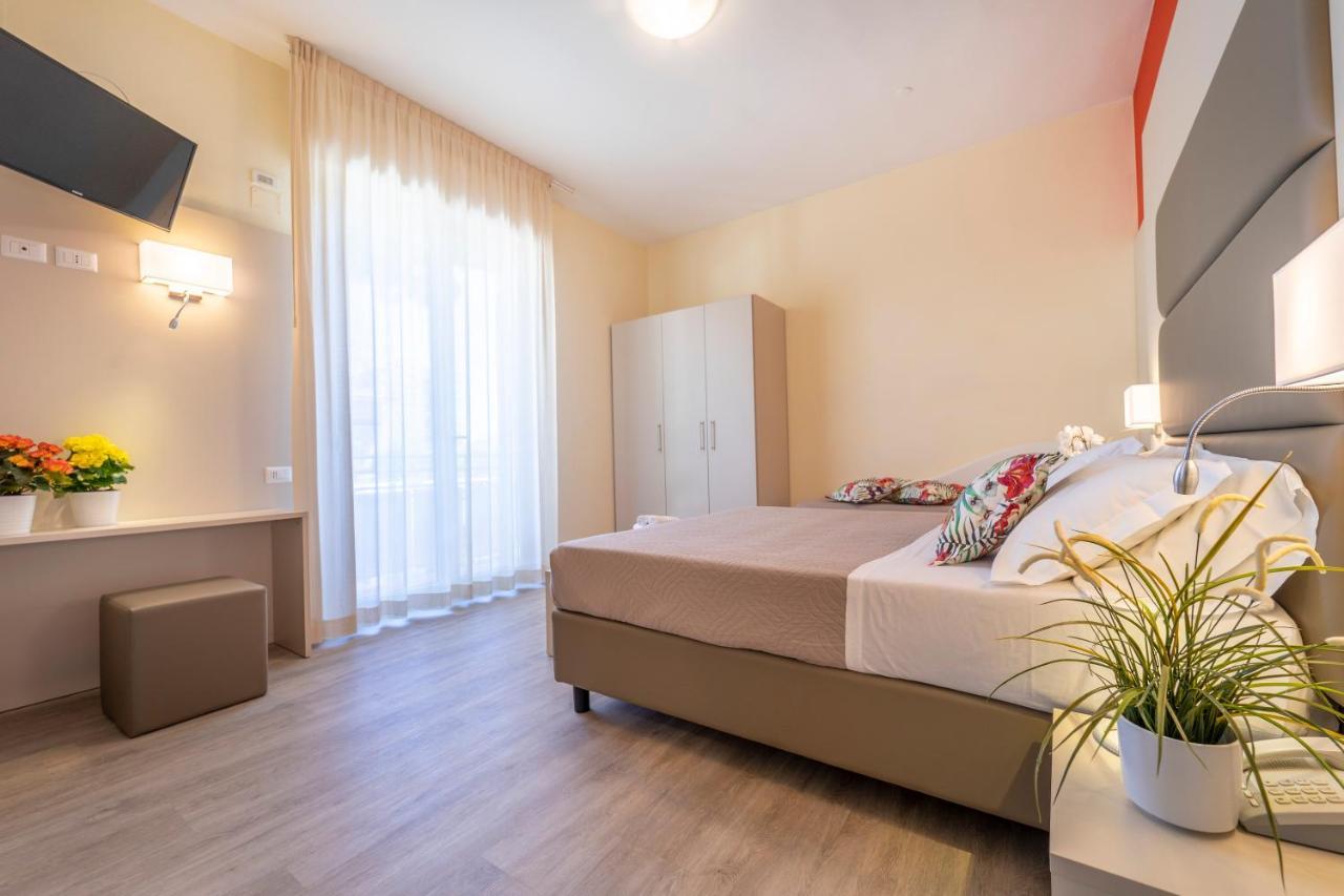 Hotel Romagna Riccione Esterno foto