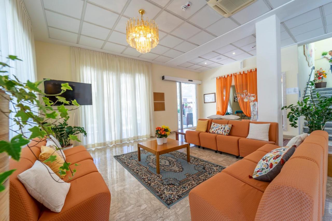Hotel Romagna Riccione Esterno foto