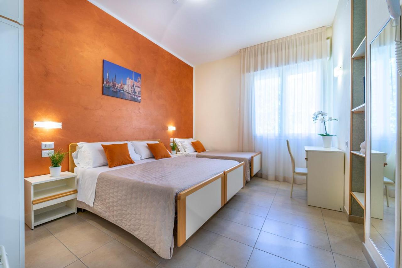 Hotel Romagna Riccione Esterno foto