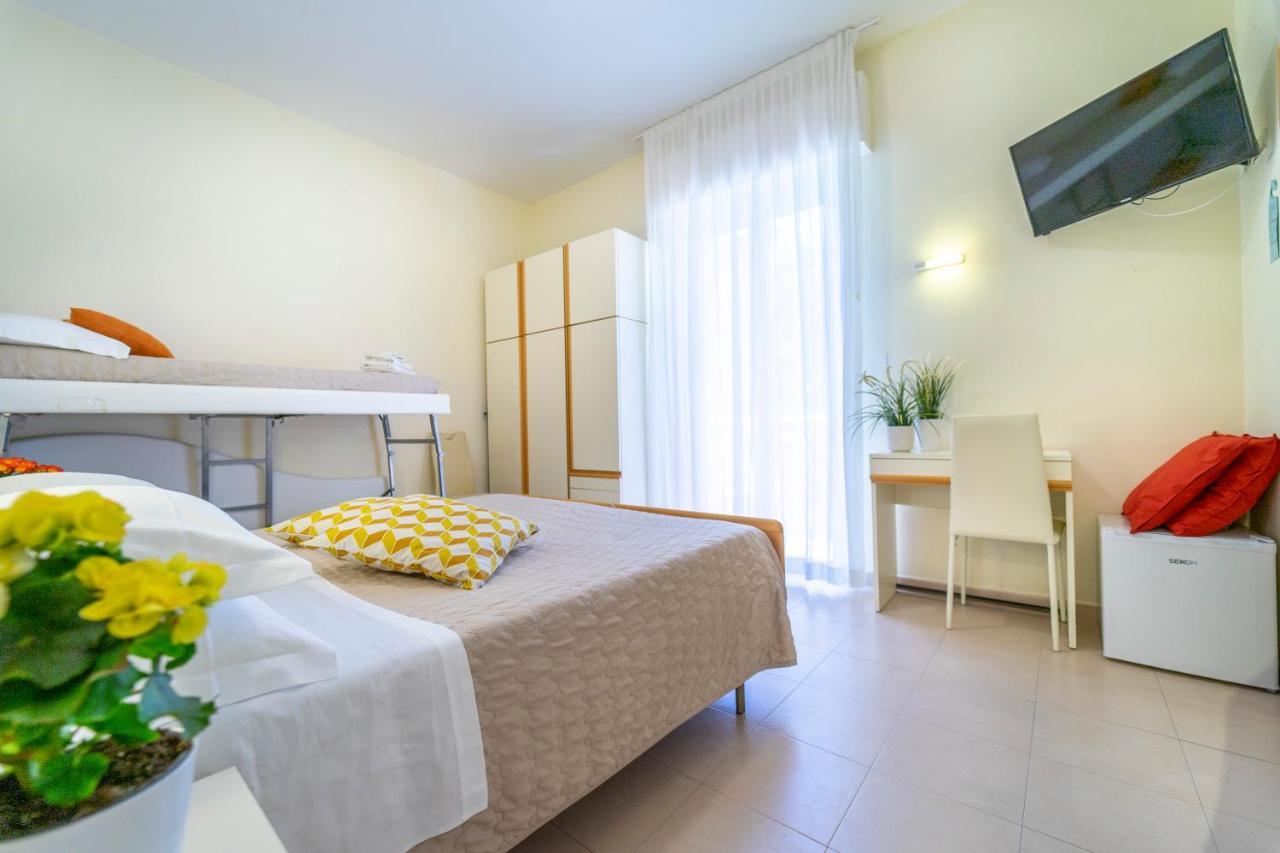 Hotel Romagna Riccione Esterno foto