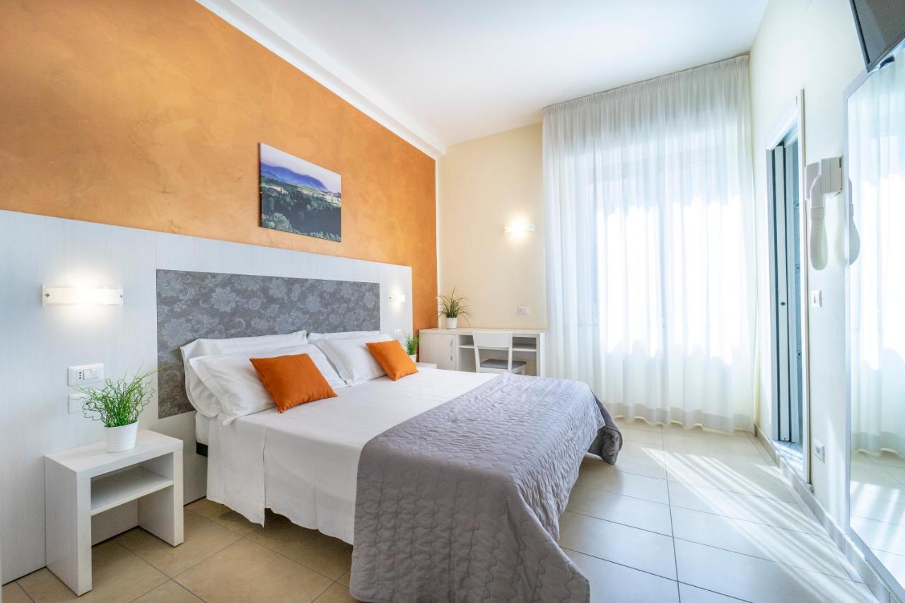 Hotel Romagna Riccione Esterno foto