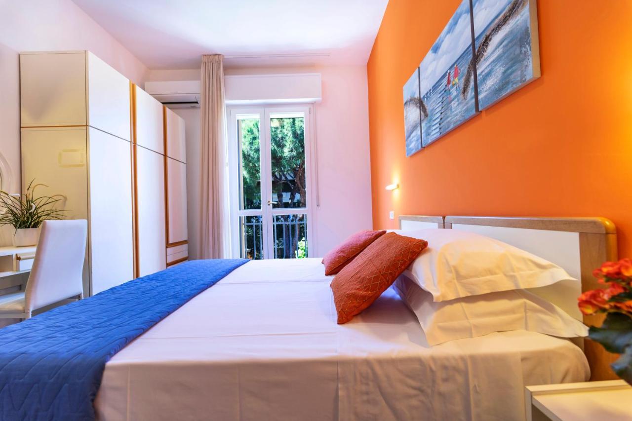Hotel Romagna Riccione Esterno foto