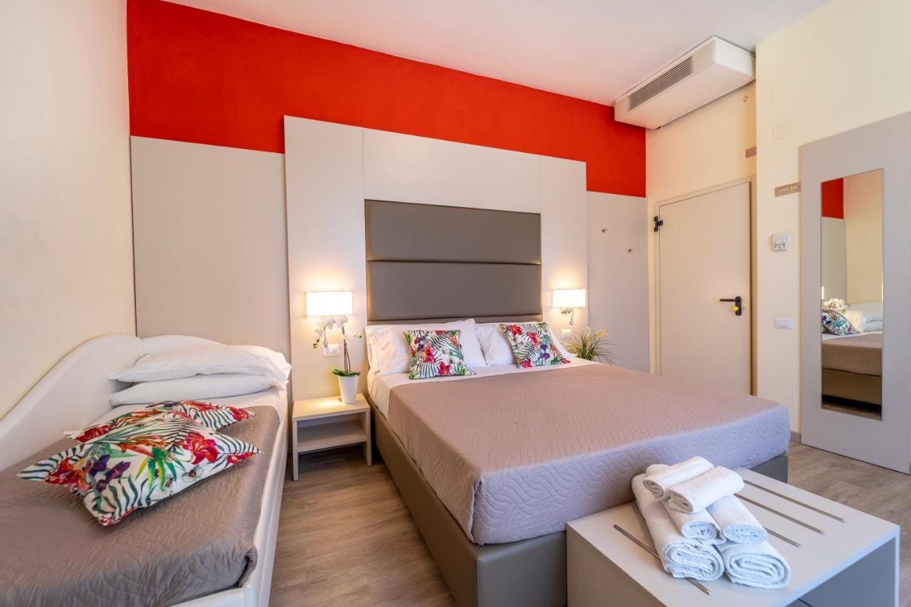 Hotel Romagna Riccione Esterno foto