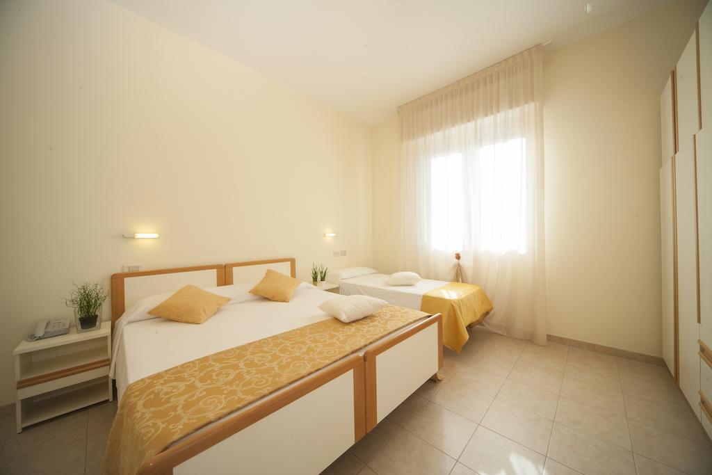 Hotel Romagna Riccione Camera foto